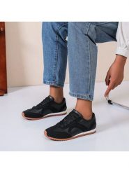 Lov'it Sneakersy w kolorze czarnym rozmiar: 39. Czarne trampki Lovit, bez wzorów, bez zapięcia. Za 104.99 zł.