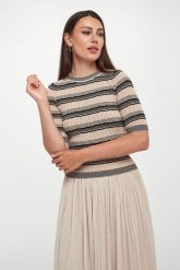 Sweter damski z krótkim rękawem Leda WEEKEND MAX MARA. Swetry Weekend Max Mara, s, bez wzorów, bez ramiączek. Za 829.00 zł.