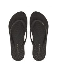 Tommy Hilfiger Japonki Hilfiger Strap Beach Sandal FW0FW08736 Czarny. Czarne klapki TOMMY HILFIGER, bez wzorów, z materiału, bez obcasa. Za 149.99 zł.