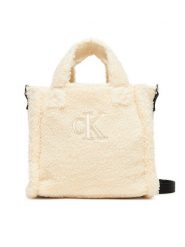 Calvin Klein Jeans Torebka Teddy Tote Bag IU0IU00355 Écru. Torebki klasyczne Calvin Klein Jeans, bez wzorów, z jeansu, bez dodatków. Za 269.99 zł.