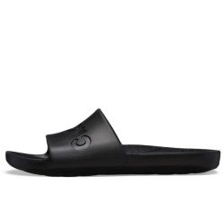 Kapcie Crocs Crocs Slide Dorosłych. Czarne obuwie domowe Crocs, bez wzorów, z materiału, bez zapięcia. Za 251.00 zł.