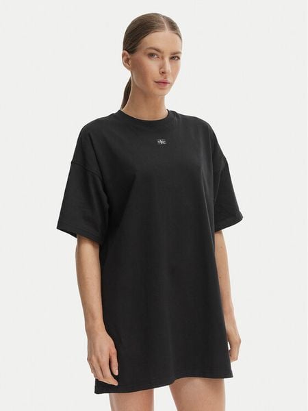 Calvin Klein Jeans Sukienka codzienna LV047F228G Czarny Oversize. Czarne sukienki Calvin Klein Jeans, na co dzień, m, bez wzorów, z bawełny, bez kołnierzyka, bez ramiączek, oversize. Za 191.99 zł.