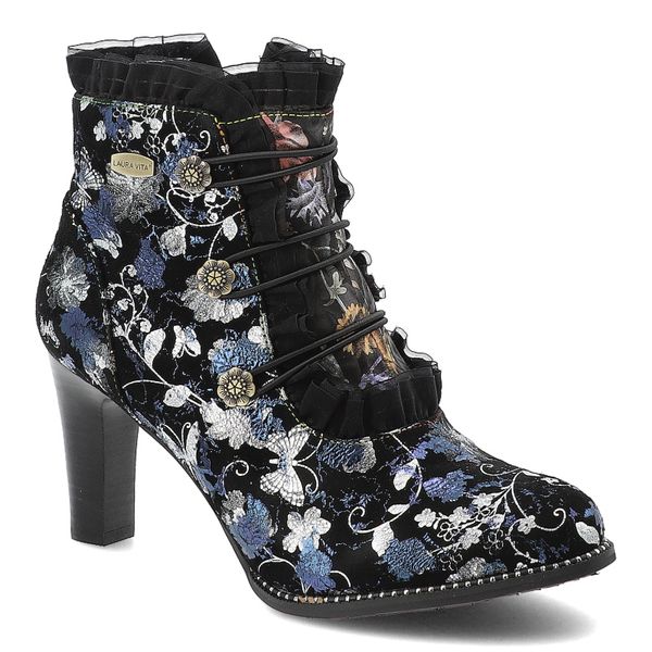 Czarne Botki Laura Vita Eleganckie Obuwie Damskie Na Obcasie. Czarne botki Laura Vita, z aplikacjami, bez obcasa, na obcasie, bez zapięcia. Za 407.99 zł.