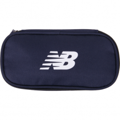 Kosmetyczka New Balance LAB91040TNV. Kufry i kosmetyczki New Balance, bez wzorów, bez dodatków. W wyprzedaży za 39.99 zł.
