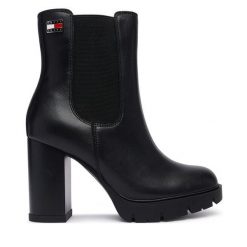 Botki Tommy Jeans. Czarne botki Tommy Jeans, bez wzorów, z jeansu, bez obcasa, na słupku, bez zapięcia. Za 649.99 zł.