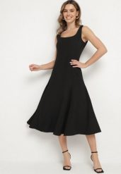 Czarna Klasyczna Sukienka o Rozkloszowanym Kroju Delure. Czarne sukienki Born2be, l, z aplikacjami, eleganckie, bez kołnierzyka, bez ramiączek, midi, rozkloszowane. Za 69.99 zł.