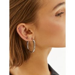 Kolczyki Calvin Klein. Szare kolczyki Calvin Klein, srebrne. Za 259.99 zł.