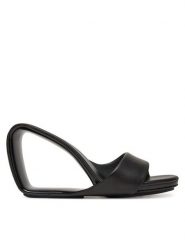 United Nude Klapki Mobius Hi 1000101162 Czarny. Czarne klapki United Nude, bez wzorów, ze skóry, bez obcasa. Za 779.99 zł.