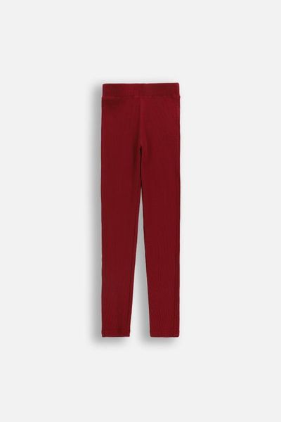 Legginsy z długą nogawką. Czerwone legginsy COCCODRILLO, z aplikacjami, z bawełny, długie. W wyprzedaży za 29.90 zł.