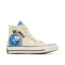 Buty do chodzenia damskie Converse Chuck 70 Hi. Białe obuwie sportowe Converse, bez zapięcia, trekkingowe. Za 291.00 zł.