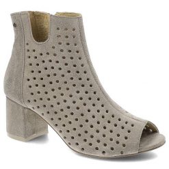 Beżowe Botki Maciejka Wygodne Skórzane Buty Damskie. Brązowe botki Maciejka, w ażurowe wzory, ze skóry, bez obcasa, bez zapięcia. Za 309.00 zł.