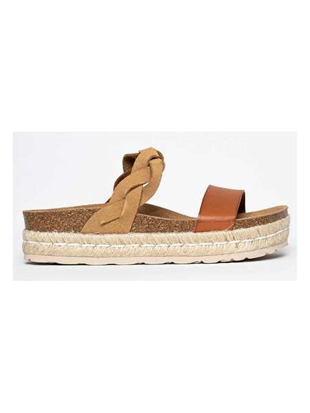 Sunbay Klapki "Mariara" w kolorze jasnobrązowym rozmiar: 36. Brązowe klapki Sunbay, bez wzorów, z otwartym noskiem, bez obcasa. Za 149.95 zł.
