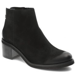 Czarne Botki Nessi Eleganckie Obuwie Damskie Na Obcasie. Czarne botki Nessi, bez wzorów, z materiału, bez obcasa, na obcasie, bez zapięcia. Za 429.00 zł.