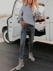 LA Angels Sweter w kolorze szarym rozmiar: M. Szare swetry LA Angels, m, bez wzorów, bez ramiączek. Za 152.26 zł.