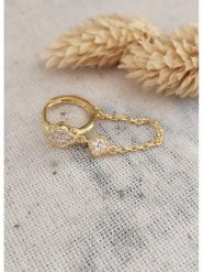 Miu Silver Pozłacany kolczyk z cyrkoniami rozmiar: onesize. Szare kolczyki Miu Silver, z cyrkonią, pozłacane. Za 56.99 zł.