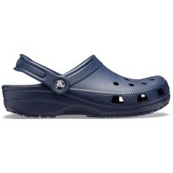 Klapki dla dorosłych Crocs Classic. Niebieskie klapki Crocs, bez wzorów, bez obcasa. Za 169.99 zł.