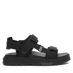 Sandały Lacoste. Czarne sandały Lacoste, bez wzorów, bez obcasa, na płaskiej podeszwie, bez zapięcia. Za 519.99 zł.