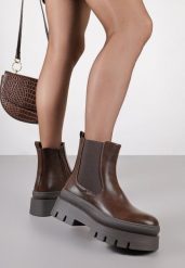 Brązowe Casualowe Botki Typu Sztyblety na Tłoczonej Platformie Riadira. Brązowe botki Renee, bez wzorów, z jeansu, bez obcasa, na platformie, bez zapięcia. Za 169.99 zł.