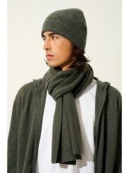 AUTHENTIC CASHMERE Kaszmirowy szal "Apolline" w kolorze khaki - 180 x 30 cm rozmiar: onesize. Brązowe szaliki AUTHENTIC CASHMERE, na lato, bez wzorów, z kaszmiru. Za 387.44 zł.