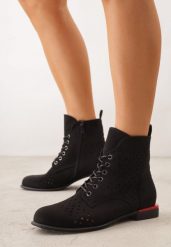 Czarne Botki Trzewiki VICES z Ażurową Cholewką Bissen. Czarne botki Born2be, z aplikacjami, z dzianiny, bez obcasa, na płaskiej podeszwie, bez zapięcia. Za 129.99 zł.
