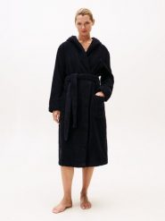 Tommy Hilfiger Szlafrok damski Kobiety Bawełna niebieski jednolity, S. Niebieskie szlafroki TOMMY HILFIGER, s, bez wzorów, z bawełny, bez ramiączek, bez kaptura. Za 519.95 zł.
