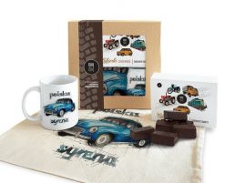 Syrena — paczka (Zawartość paczki: bluza - torba - kubek - słodycze; Rozmiar koszulki / bluzy: S; Kolor koszulki / bluzy: szary; Rodzaj nadruku: Syren. Szare bluzy nikiniki, s, bez wzorów, z bawełny, bez kaptura. Za 249.00 zł.