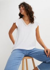 T-shirt z koronką z mieszanki wiskozy. Białe t-shirty bonprix, bez wzorów, z koronki, bez kołnierzyka, bez ramiączek. Za 52.99 zł.
