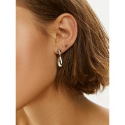 Kolczyki Calvin Klein. Szare kolczyki Calvin Klein, srebrne. Za 229.99 zł.