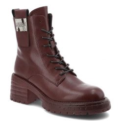 Bordowe Botki Artiker Modne Buty Damskie. Czerwone botki Artiker, na zimę, z aplikacjami, bez obcasa, na słupku, bez zapięcia. Za 305.99 zł.