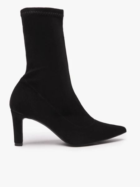 Czarne elastyczne botki na szpilce. Czarne botki Ryłko, bez wzorów, z gumy, bez obcasa, na szpilce, bez zapięcia. Za 429.99 zł.
