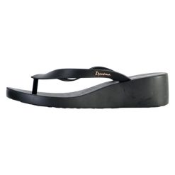 Japonki plażowe damskie Ipanema Selfie FEM. Czarne klapki Ipanema, bez wzorów, bez obcasa. Za 89.00 zł.