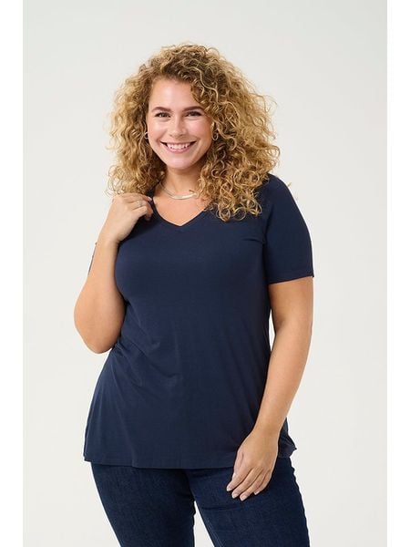 KAFFE curve Koszulka w kolorze granatowym rozmiar: XL. Niebieskie bluzki KAFFE curve, xl, bez wzorów, bez kołnierzyka, bez ramiączek. Za 74.81 zł.