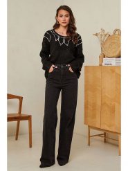 Soft Cashmere Sweter w kolorze czarnym rozmiar: 38/40. Czarne swetry Soft Cashmere, bez wzorów, z kaszmiru, bez ramiączek. Za 104.99 zł.