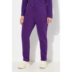 Damskie Spodnie dresowe miękki materiał wewnętrzny elastyczna gumka w pasie. Fioletowe spodnie dresowe Ulla Popken, plus size, bez wzorów, z bawełny. Za 195.99 zł.