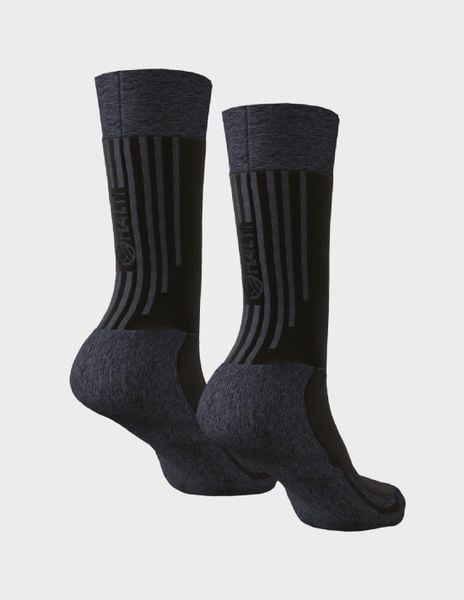 Skarpetki trekkingowe Halti Merinotec 2-Pack. Czarne skarpety HALTI, bez wzorów, z elastanu. Za 124.99 zł.