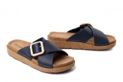 INBLU ED-03IU 004 granatowy, klapki damskie. Niebieskie klapki Inblu, bez wzorów, ze skóry, bez obcasa. Za 107.90 zł.