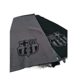 Elegancki, najwyższej jakości szalik Barcelona. Szare szaliki REAL MADRID, bez wzorów, eleganckie. W wyprzedaży za 100.97 zł.