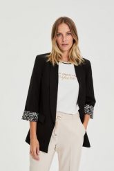 Marynarka z ozdobnymi mankietami czarna. Czarne marynarki i żakiety MOODO, l, bez wzorów, z elastanu. Za 179.99 zł.