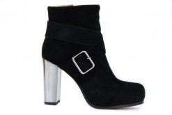 Botki Sca'viola 3W542 Suede Black, Czarny, Skóra naturalna - 40. Czarne botki Sca'viola, na jesień, bez wzorów, z materiału, bez obcasa, na obcasie, bez zapięcia. W wyprzedaży za 134.10 zł.