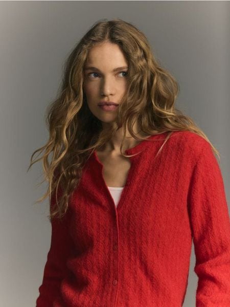 Kardigan z wełną alpaki - czerwony. Czerwone kardigany Reserved, l, bez wzorów, z dzianiny. Za 259.99 zł.