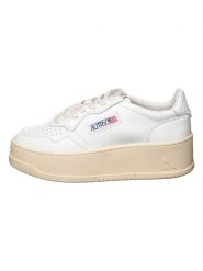 AUTRY Skórzane sneakersy "Medalist" w kolorze białym rozmiar: 36. Białe trampki AUTRY, bez wzorów, bez zapięcia. Za 435.87 zł.