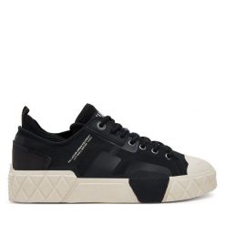 Trampki Palladium. Czarne trampki Palladium, bez wzorów, bez zapięcia. Za 369.99 zł.