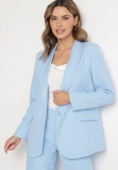 Jasnoniebieska Marynarka Ozdobiona Imitacją Kieszeni Sovzedi. Niebieskie marynarki i żakiety Born2be, l, bez wzorów, z jeansu, eleganckie. Za 89.99 zł.