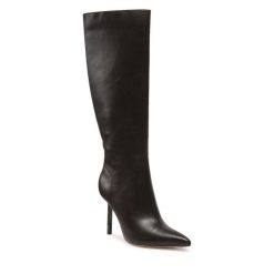 Kozaki DeeZee. Brązowe kozaki DeeZee, bez obcasa, na szpilce, bez zapięcia. Za 159.99 zł.