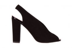 Sandały Bayla-056 8043-21 Czarne Sandały, Skóra naturalna - 35. Czarne sandały Bayla, bez wzorów, ze skóry, biznesowe, z otwartym noskiem, bez obcasa, na obcasie, bez zapięcia. W wyprzedaży za 134.10 zł.