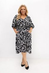 Sukienka Arie czarno-biała z paskiem | 100% kreszowana wiskoza | OVERSIZE PLUS SIZE LATO. Białe sukienki Moda Size Plus Iwanek, do pracy, na lato, plus size, bez wzorów, z elastanu, biznesowe, bez kołnierzyka, plus size, bez ramiączek, mini, dopasowane. Za 329.90 zł.
