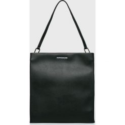 Calvin Klein Jeans - Torebka. Białe torby na ramię Calvin Klein Jeans, bez wzorów, z jeansu, casualowe, na ramię, duże, bez dodatków. W wyprzedaży za 379.90 zł.