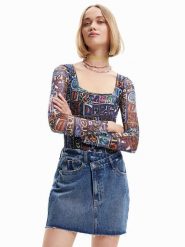 Desigual Body Lettering 23SWQK05 Czarny Slim Fit. Czarne body Desigual, xs, bez wzorów, z syntetyku. Za 159.99 zł.