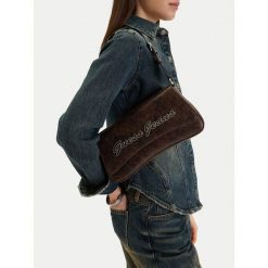 Torebka Guess Jeans. Brązowe torebki klasyczne Guess Jeans, z aplikacjami, z jeansu, bez dodatków. Za 229.99 zł.