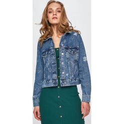 Guess Jeans - Kurtka Leda. Kurtki Guess Jeans. W wyprzedaży za 429.90 zł.
